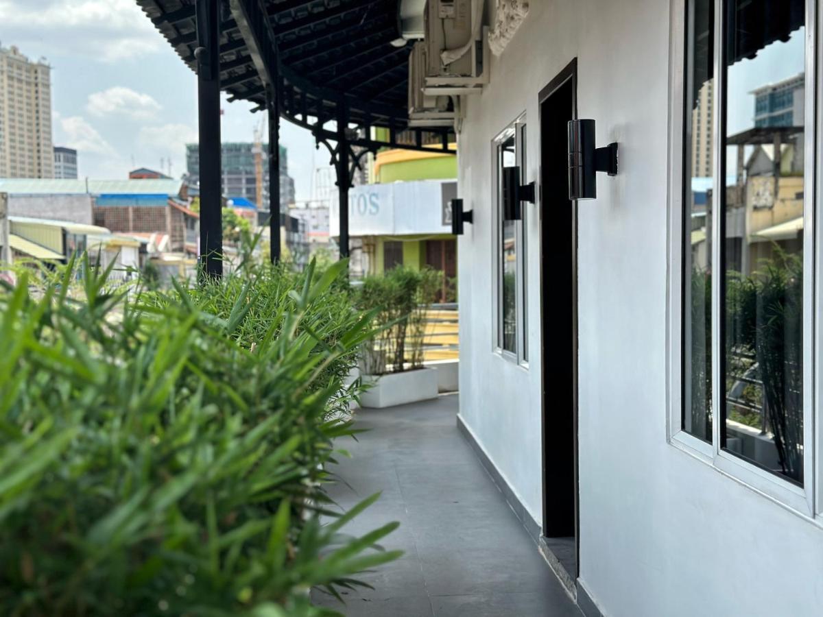 Sun Chakra Boutique Hotel Phnom Penh Exterior foto